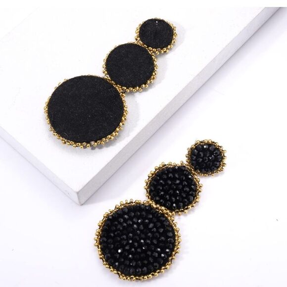 Elegant Black and Gold Earrings - Picture 3 of 4